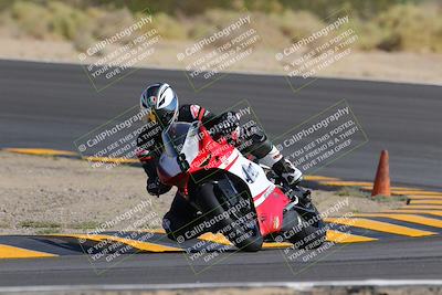 media/Oct-08-2022-SoCal Trackdays (Sat) [[1fc3beec89]]/Turn 10 (945am)/